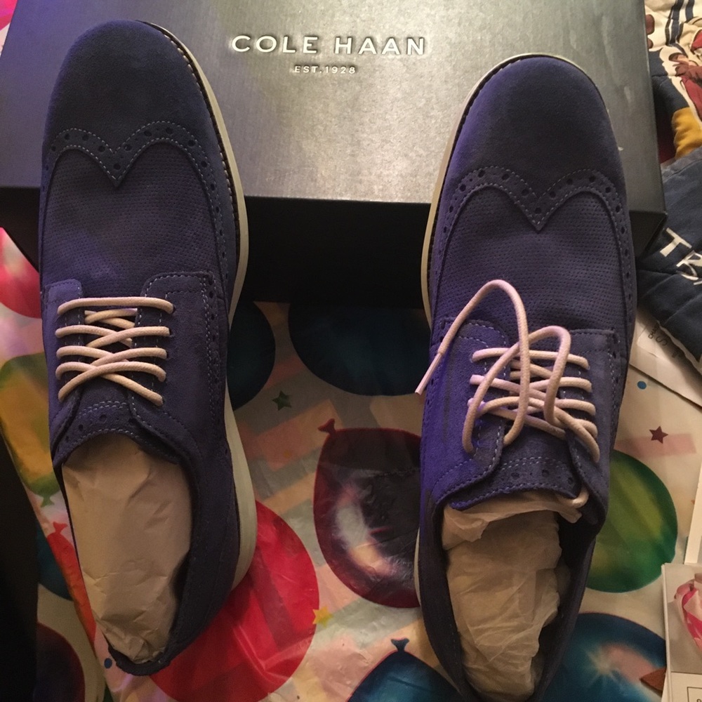 Light weight Cole Haan men shoe